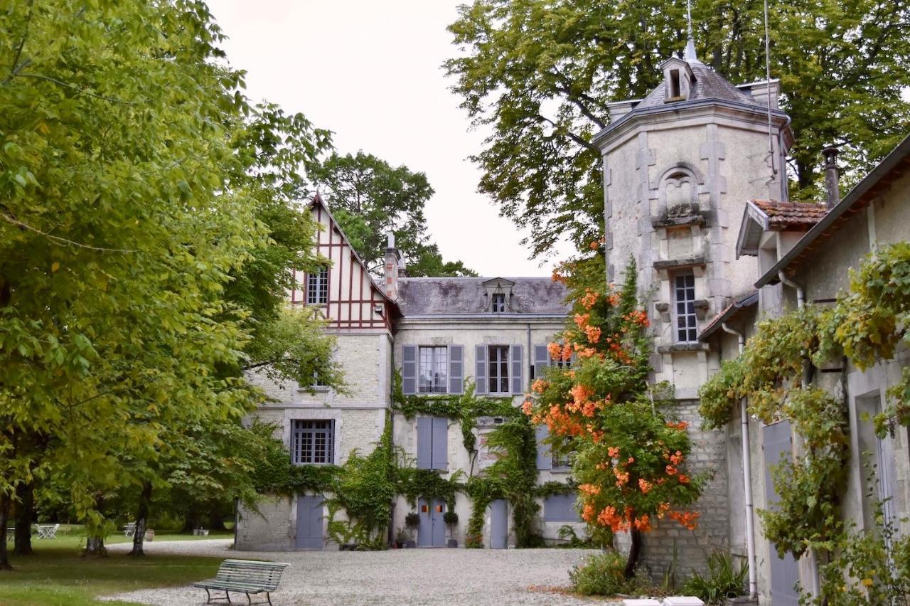 Manoir De Plaisance Bed & Breakfast Benon Exterior photo