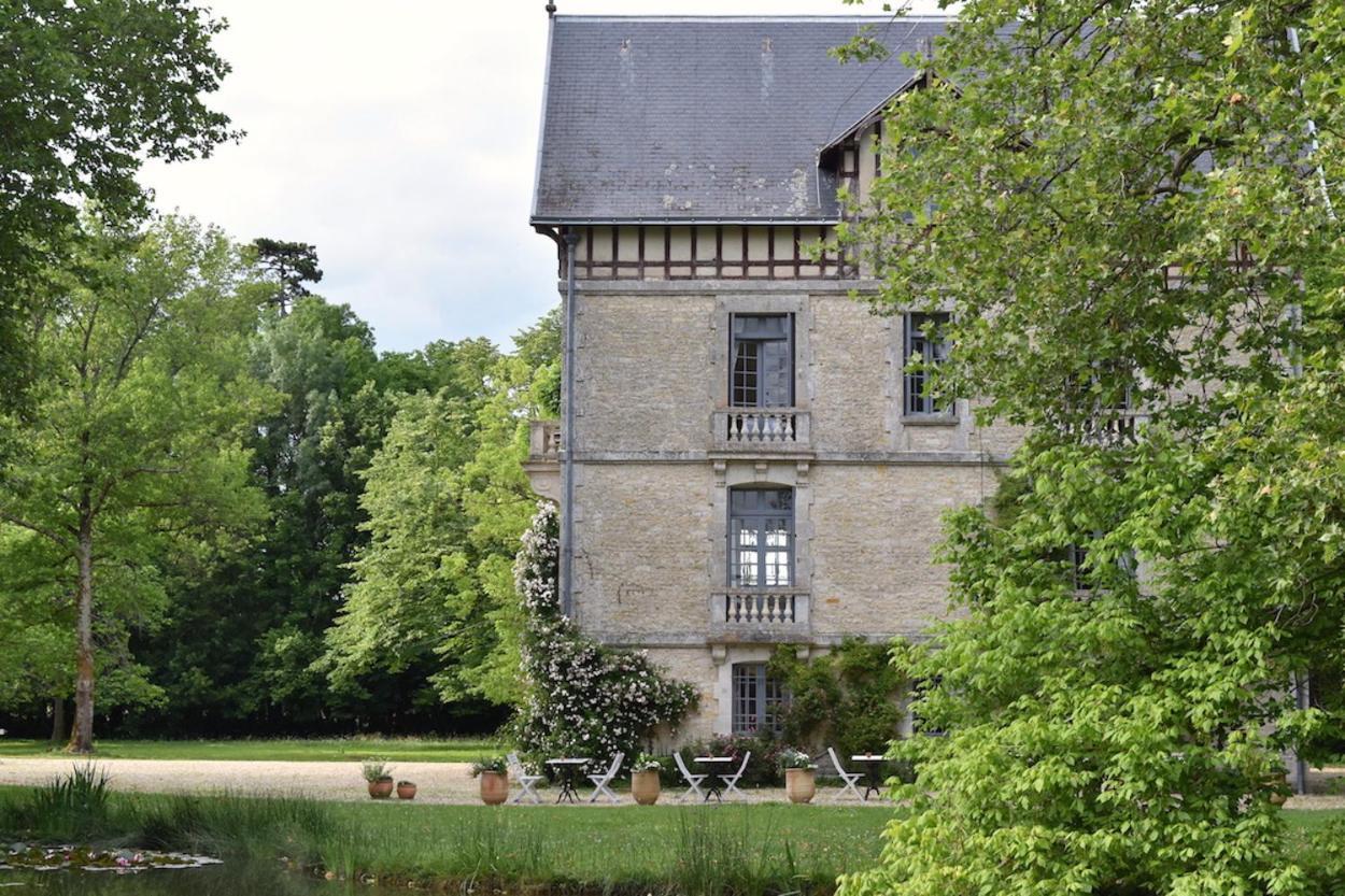 Manoir De Plaisance Bed & Breakfast Benon Exterior photo