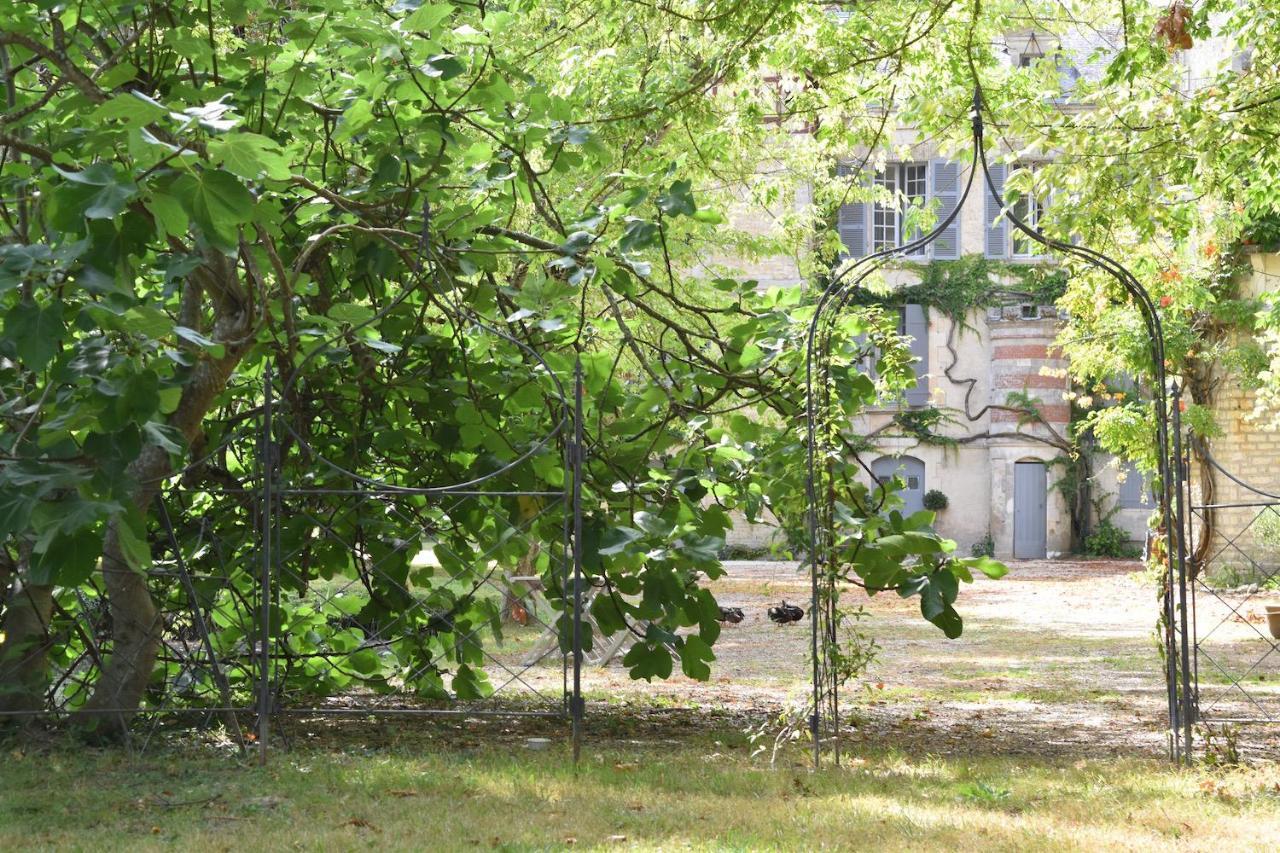 Manoir De Plaisance Bed & Breakfast Benon Exterior photo